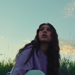 Cena do clipe de "Best Days", de Alessia Cara. Reprodução: Divulgação