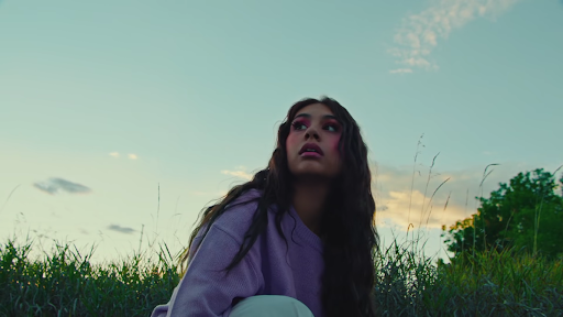 Cena do clipe de "Best Days", de Alessia Cara. Reprodução: Divulgação